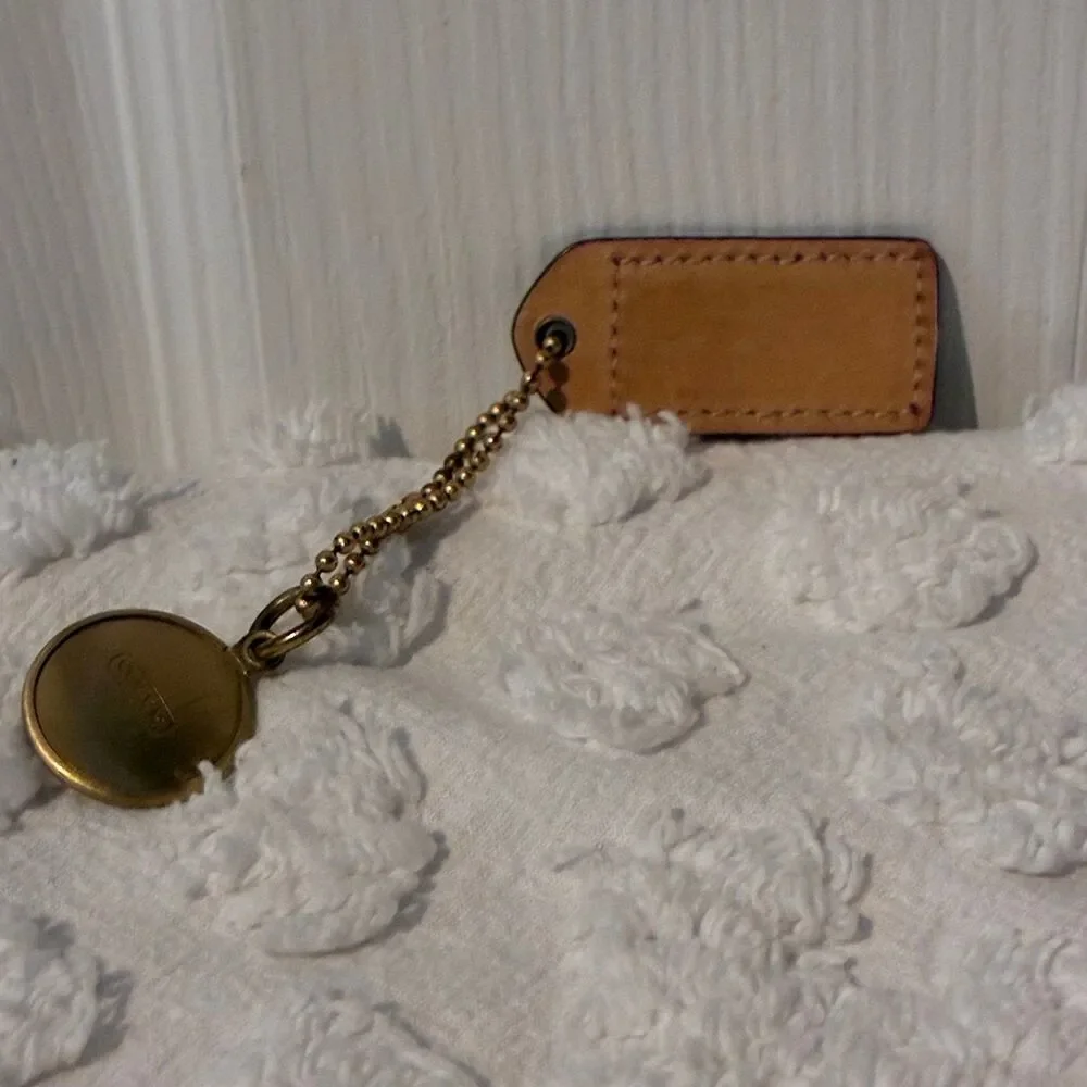 Coach vintage lovers